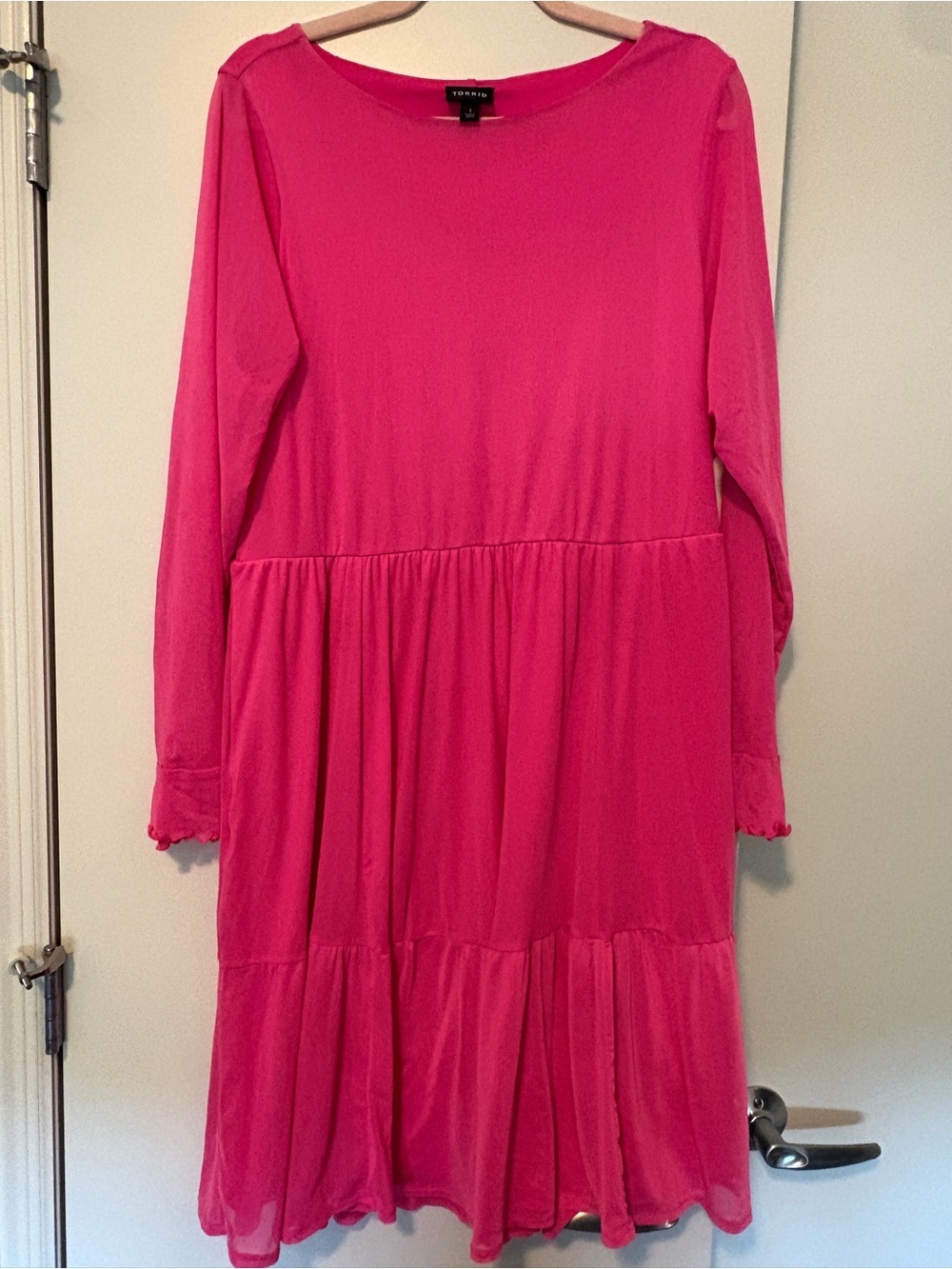 Torrid Ruffle Tier Hot Pink Mesh Sleeve Size 1